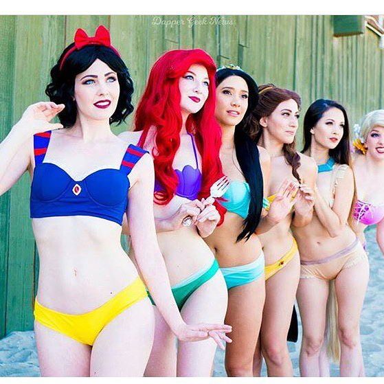 Princesas Disney en Bikini