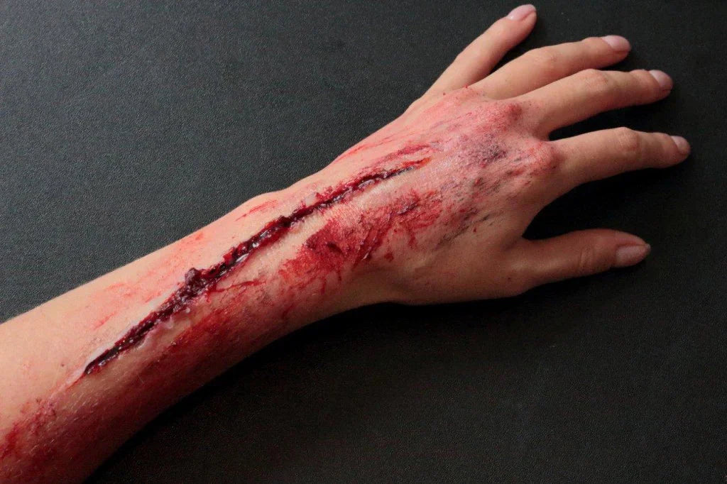 ¿Cómo se usa la Carne Artificial? | Tutorial de Maquillaje - Disfraces Simon