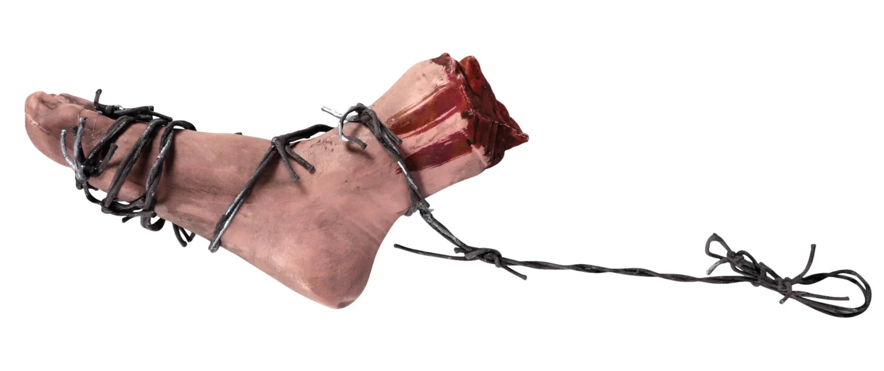 Pie Amputado con Alambre de Espino para Colgar Decoración Halloween EuroCarnavales